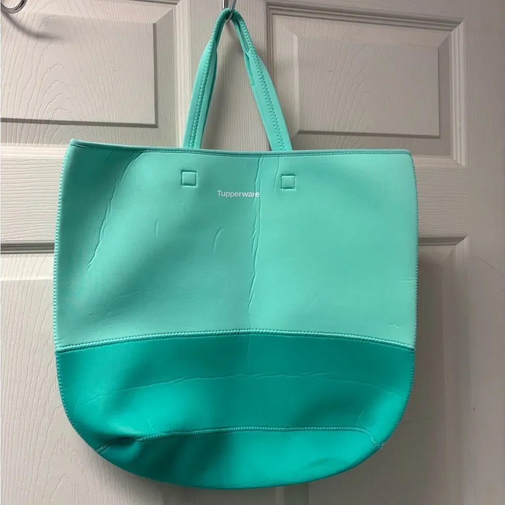 NWT Tupperware Green Neoprene Tote Bag